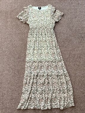 Women’s Maxi Dress - Like New